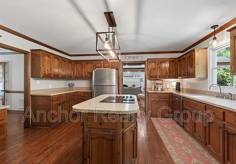 1001 Santa Clara Ct — Photo 4