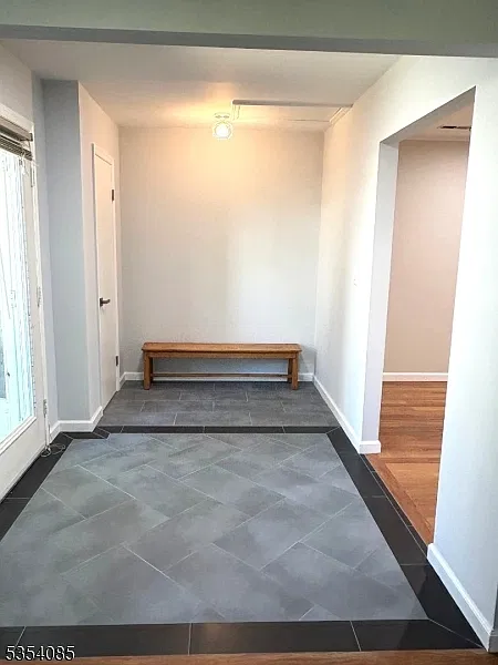 2 bed, 2.5 bath, 2035 sqft, $3,650 — Photo 2