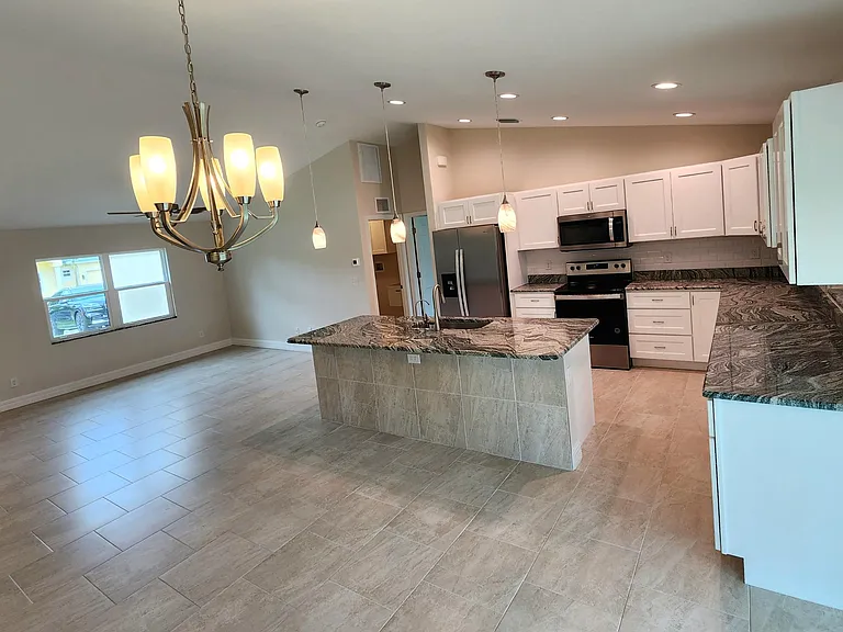 2698 Zuber Ln — Photo 4