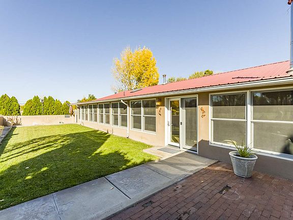 4th image of 27 Bouquet Ln