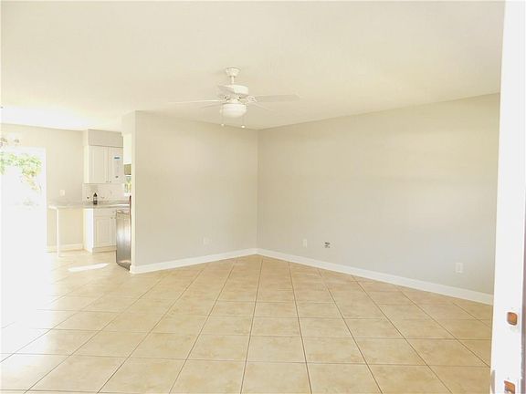 4th image of 1676 40th Ave
