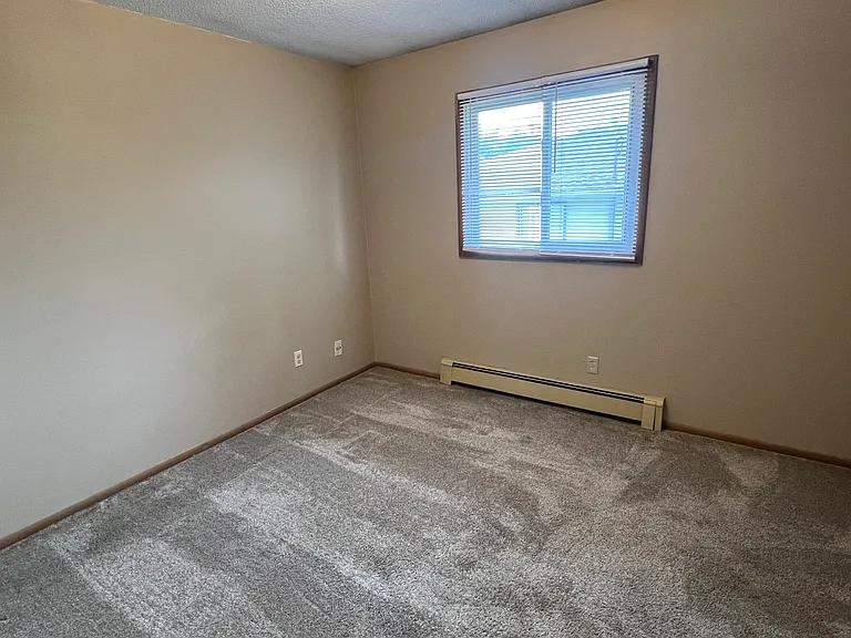 2204 18 1/2 Ave NW #7 — Photo 9