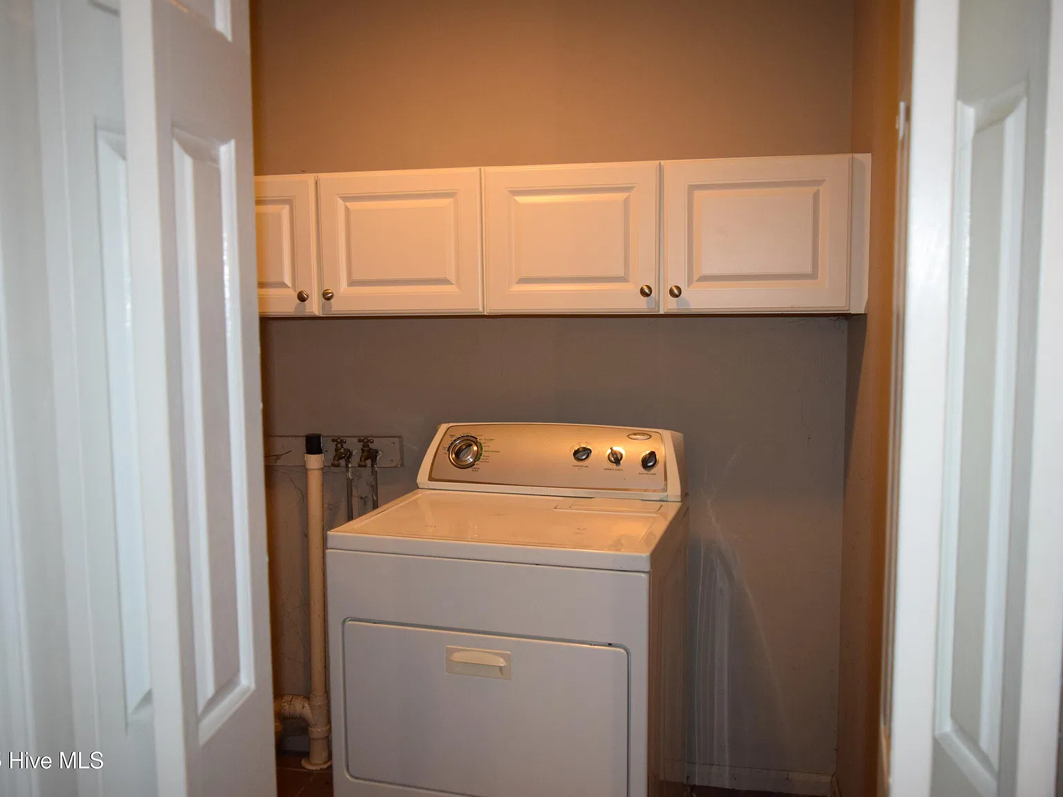 3 bed, 2.0 bath, $1,950 — Photo 3