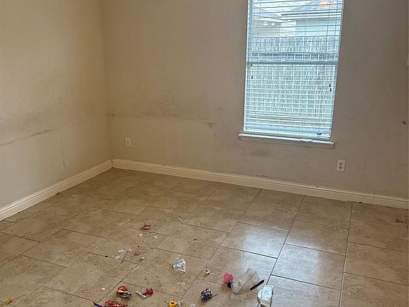 3rd image of 4007 Pepperstone Ct