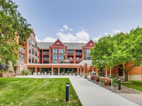 500 County Road B Rd W #307, Roseville, MN 55113