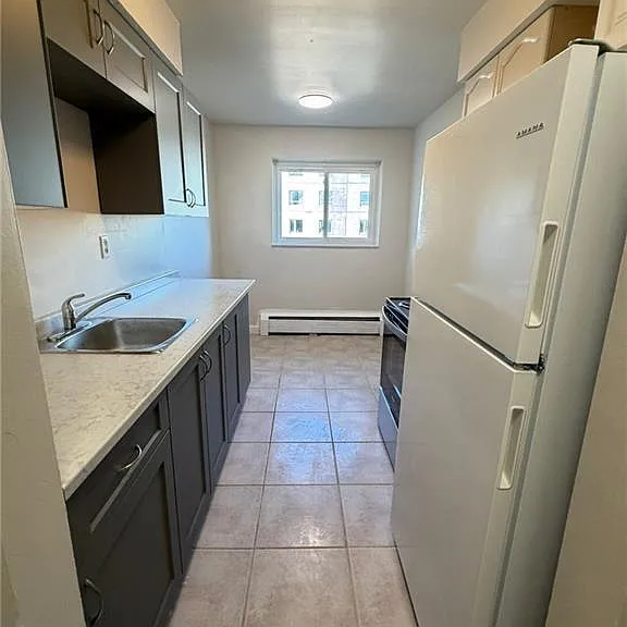 449 Hazel St #7 — Photo 3