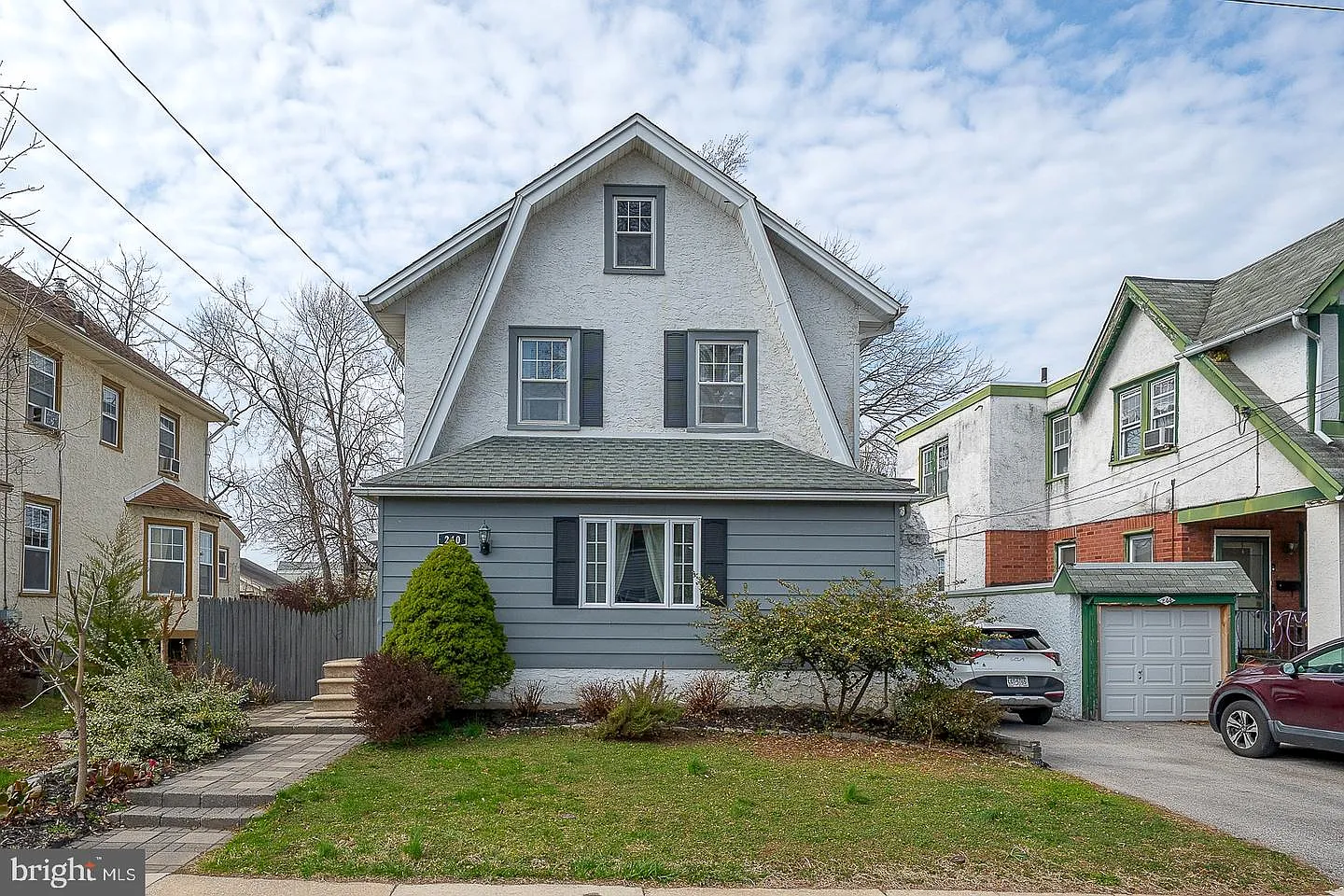 240 Wadas Ave photo 1