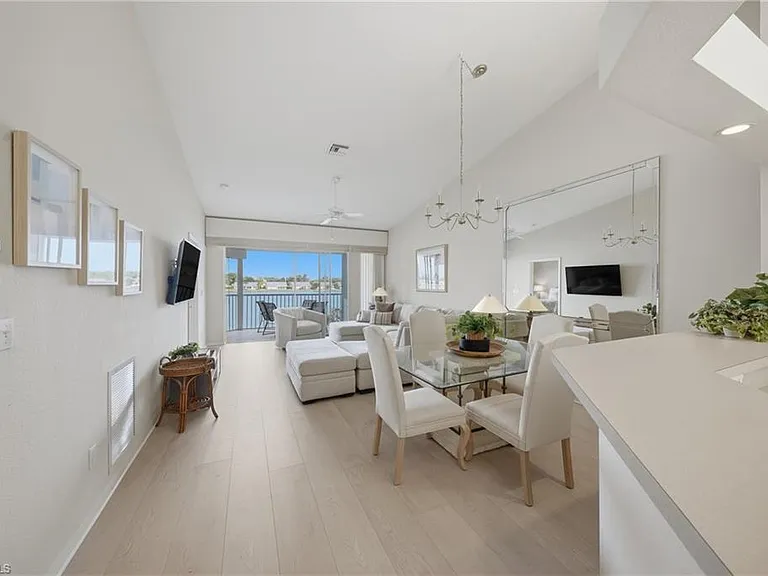 3320 W Crown Pointe Blvd #201 — Photo 18