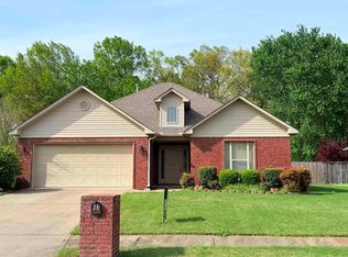 25 Brentwood Dr, Vilonia, AR 72173