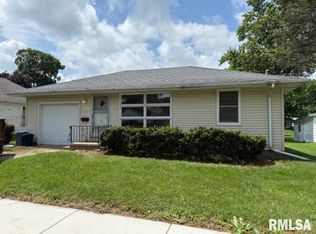 209 S Lincoln St, Washburn, IL