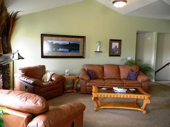 2nd image of 4781 Blackstone Dr