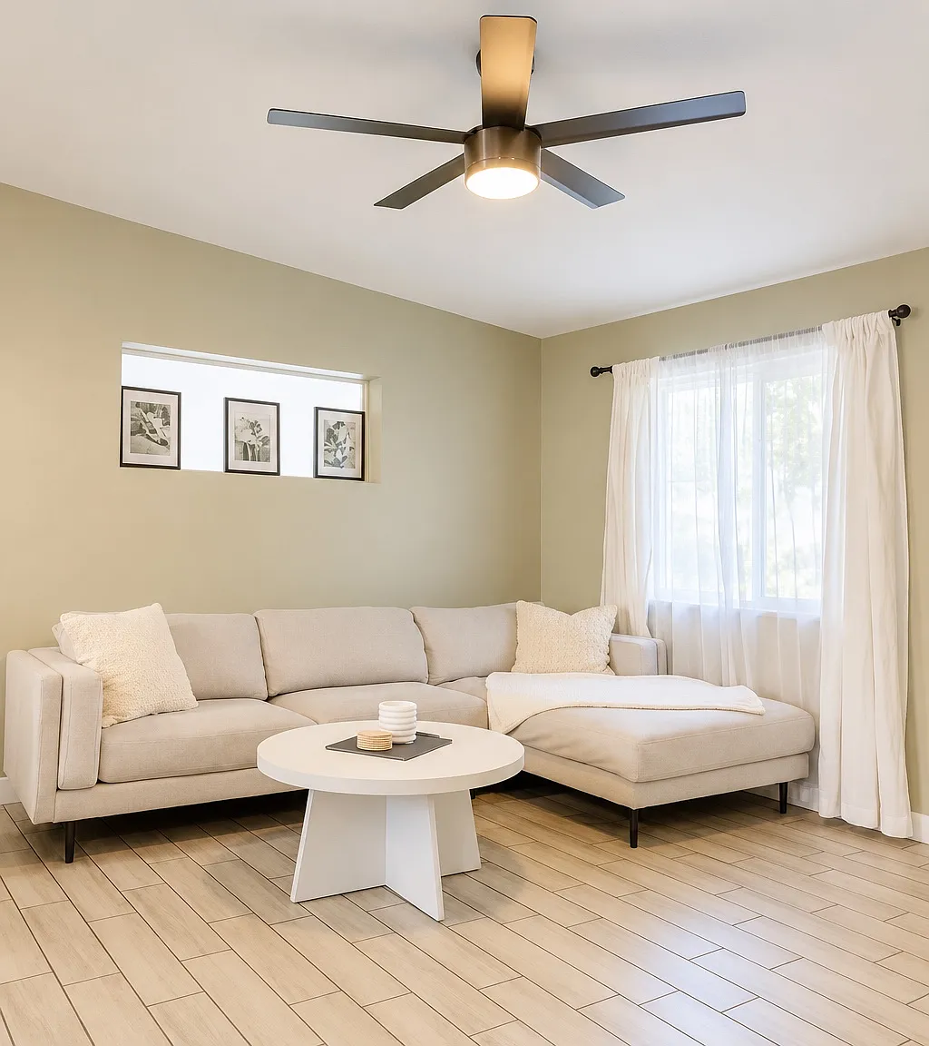 2 bed, 821 sqft, $1,999 — Photo 2