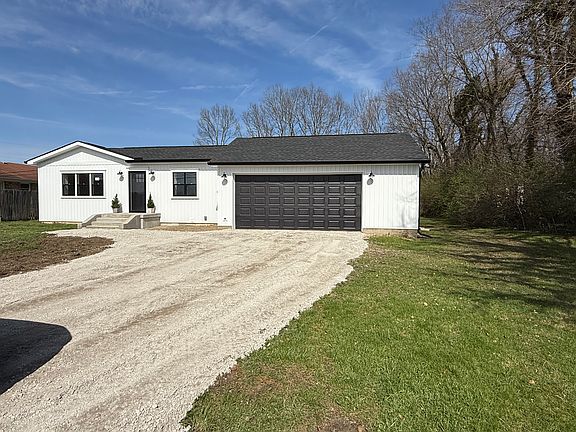 2nd image of 2492 Cincinnati Brookville Rd