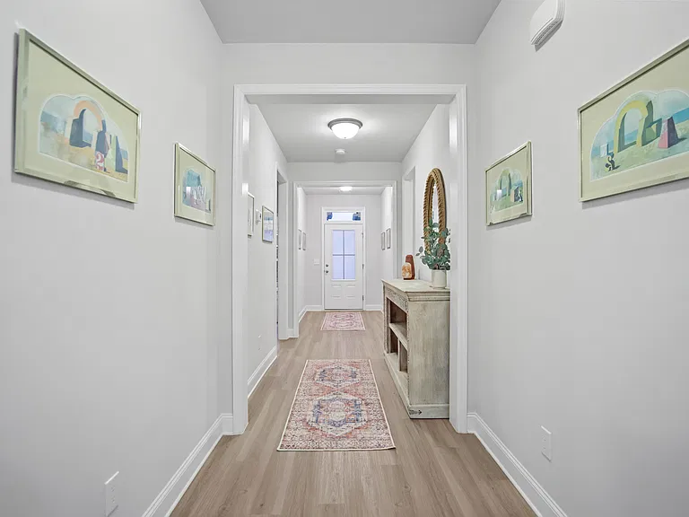 185 Williams Pointe Blvd — Photo 3