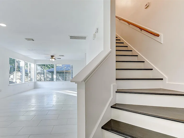 21892 Silver Oak Ct — Photo 36