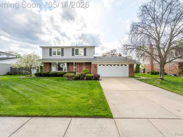 16299 Edgewood Dr, Livonia, MI 48154
