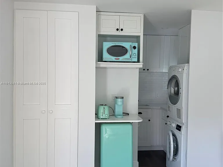 5636 NW 4th Ave #STUDIO — Photo 2