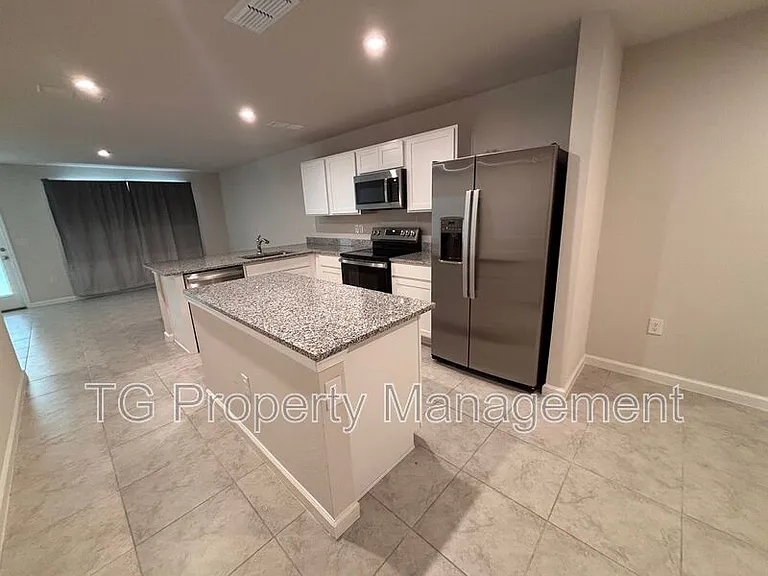 2512 Sadler Trace Way — Photo 6