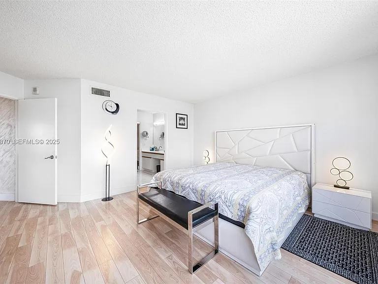 3400 NE 192nd St #1808 — Photo 8