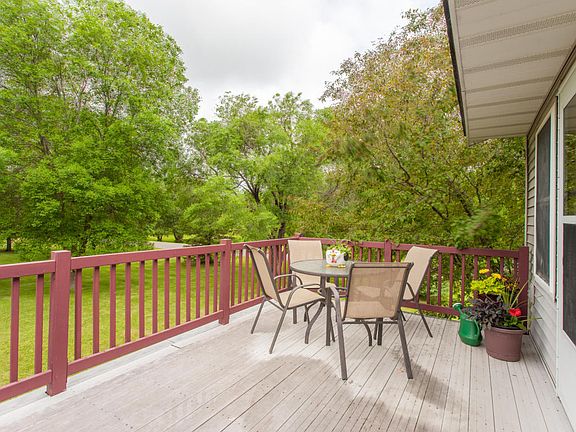 5th image of 2006 E Oak Knoll Dr NE