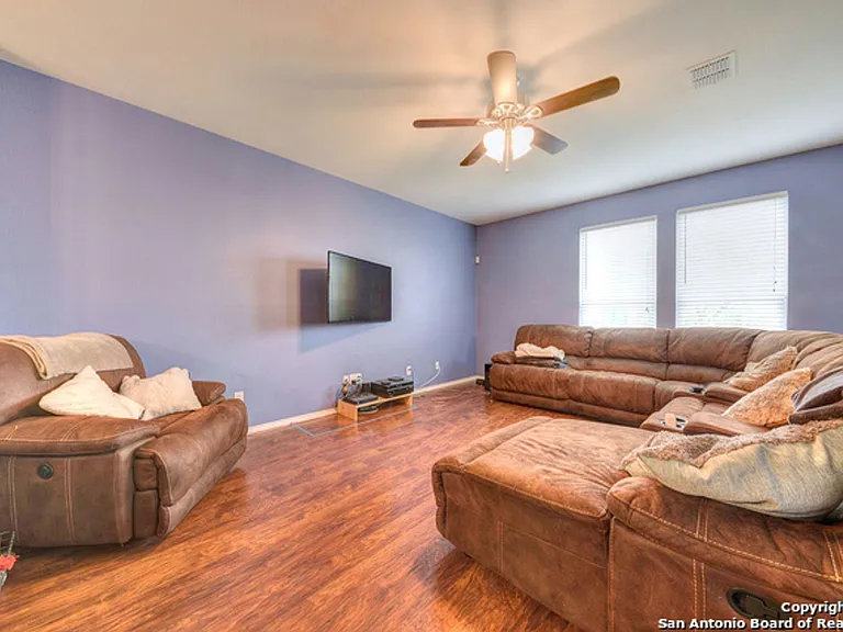 157 Carmel Dr — Photo 3
