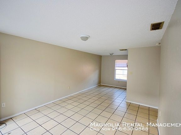 3rd image of 2709 N 30th St APT 4A
