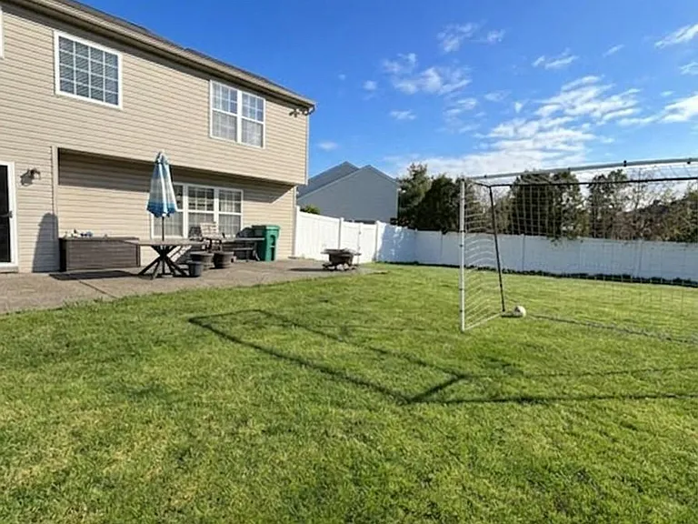 108 Parkside Dr — Photo 5