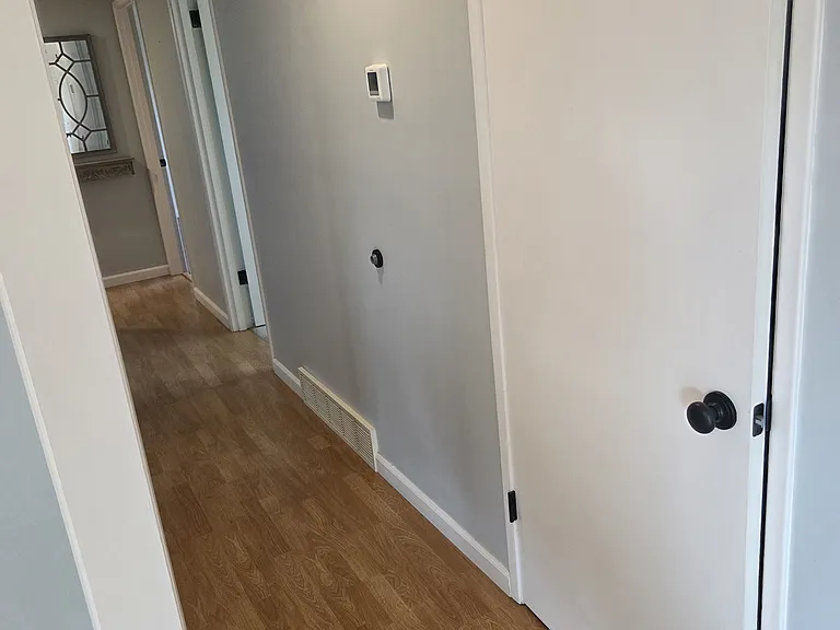 Hallway (upper)