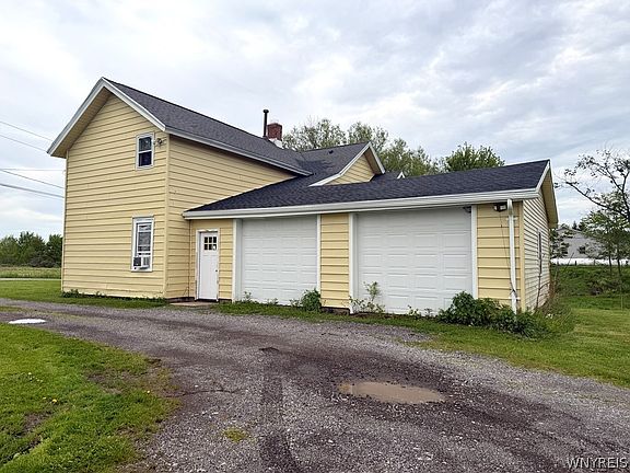 2nd image of 4033 Schuster Rd