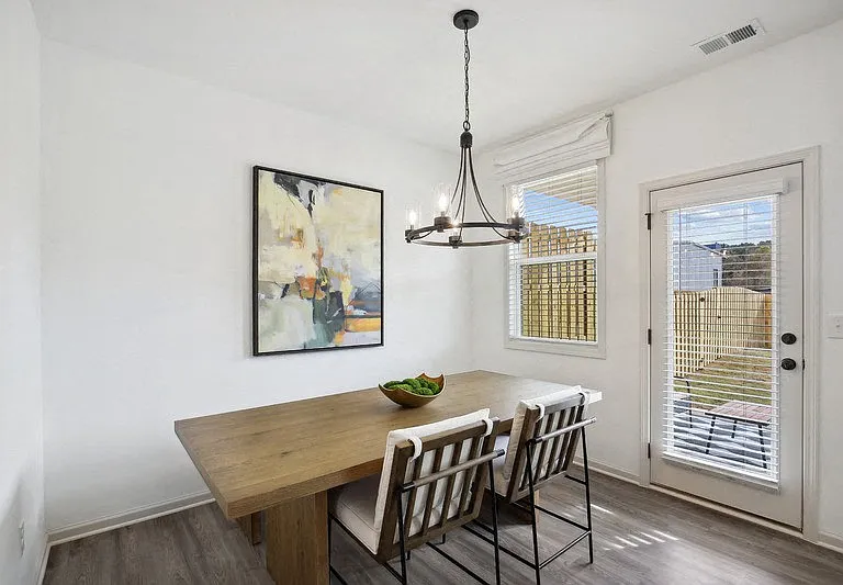 Dinning room table perfect for family gatherings.