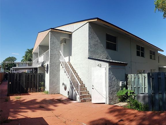 4th image of 15400 SW 81st Circle Ln APT 104