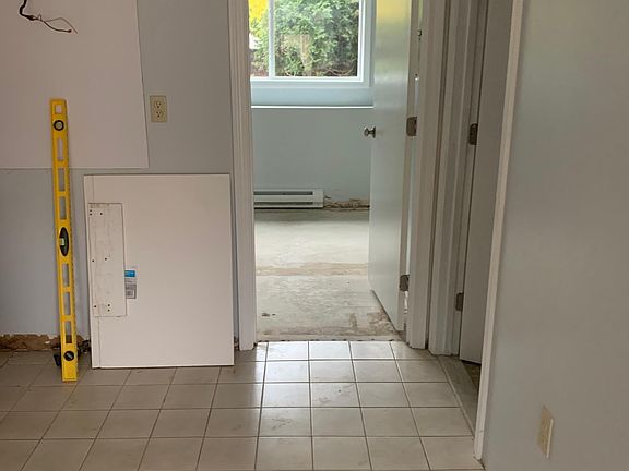 2nd image of 40 Waterman Ave #6