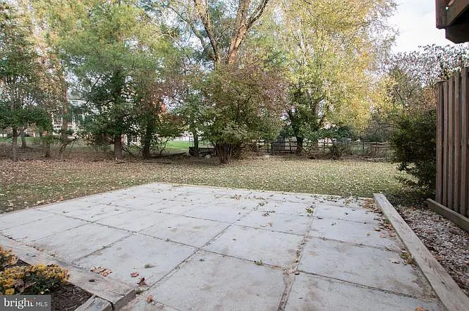 11167 Captains Walk Ct — Photo 2