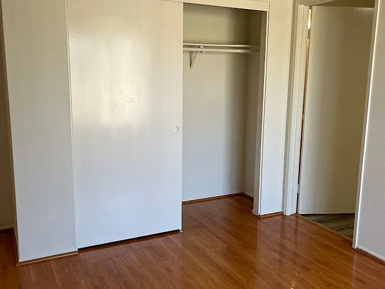 111 S Acacia Ave — Photo 28