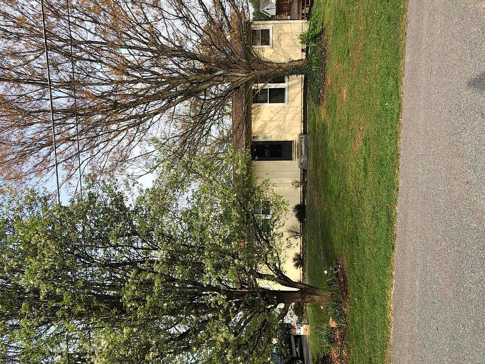 1st image of 3645 Evelyn Dr