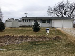 2199 Douglas Dr, Marion, IA 52302