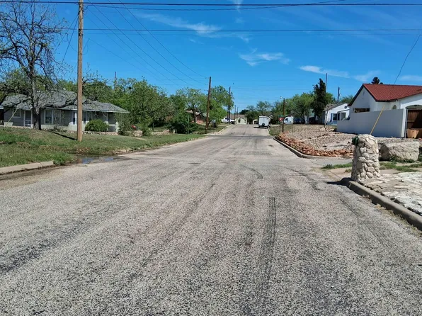 1717 W Avenue I, San Angelo, TX 76901
