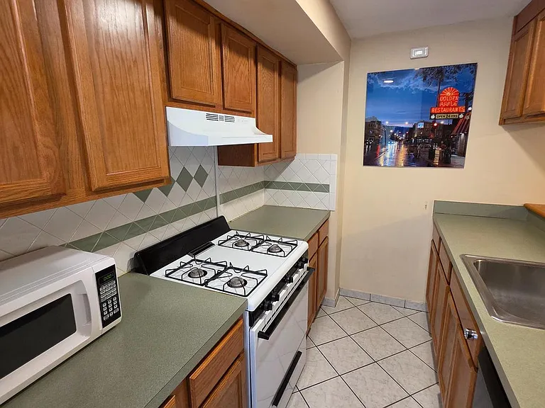 4035 Baltimore Ave — Photo 4