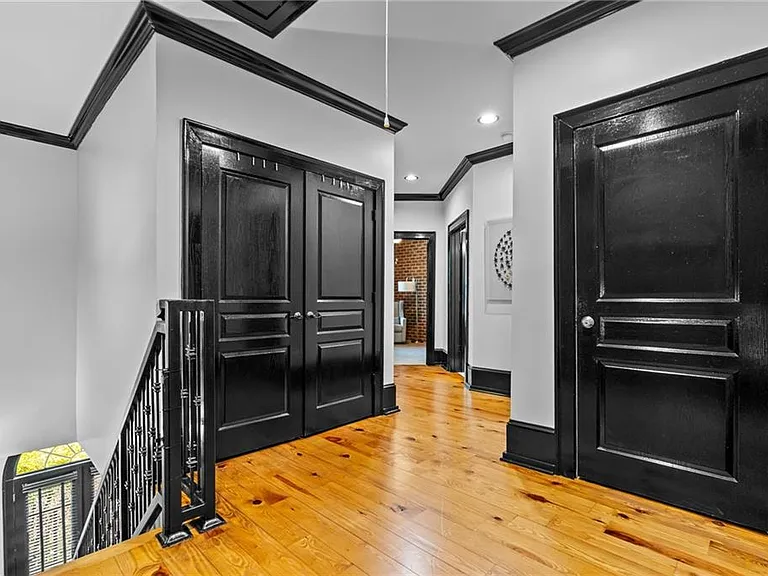 5512 Glenridge Dr #K — Photo 32
