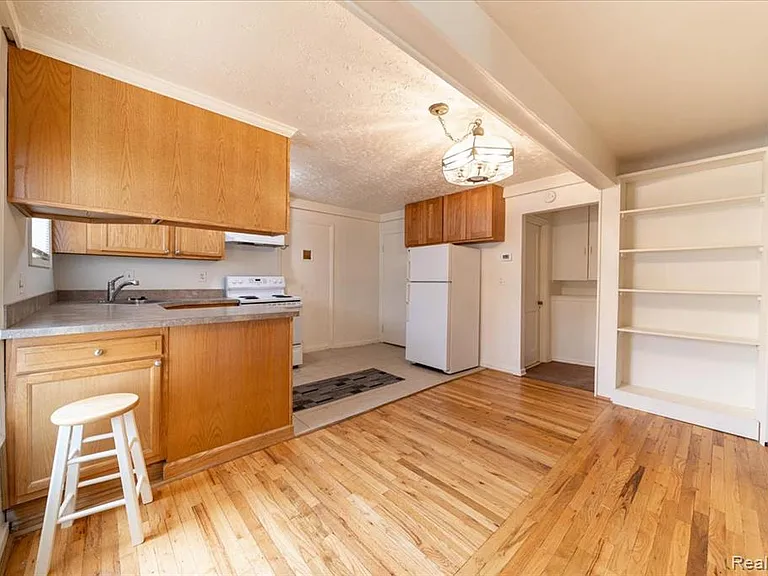 4335 Territorial Rd #B — Photo 12
