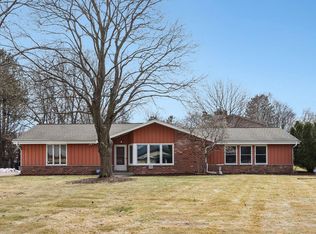 18215 Parish DRIVE, Brookfield, WI 53045