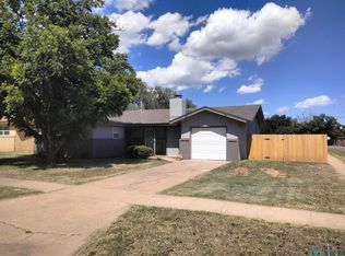 2001 Cameo St, Clovis, NM 88101