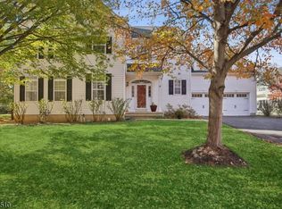 12 Hansom Rd, Basking Ridge, NJ 07920