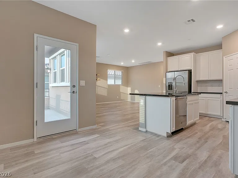 41 Lomita Heights Dr — Photo 24