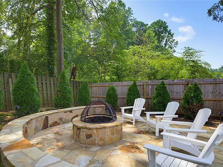 1452 Woodland Hills Dr NE — Photo 51