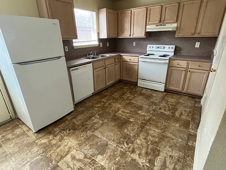 3305 Barcelona Dr #A — Photo 10