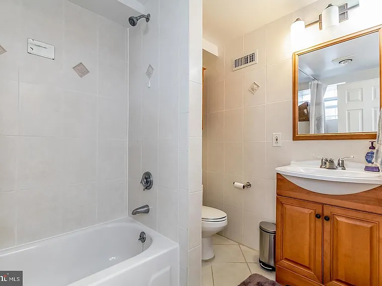 335 Drew St #1 — Photo 17
