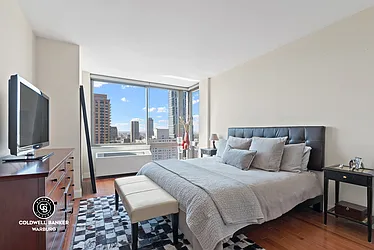 Rented by Coldwell Banker Warburg