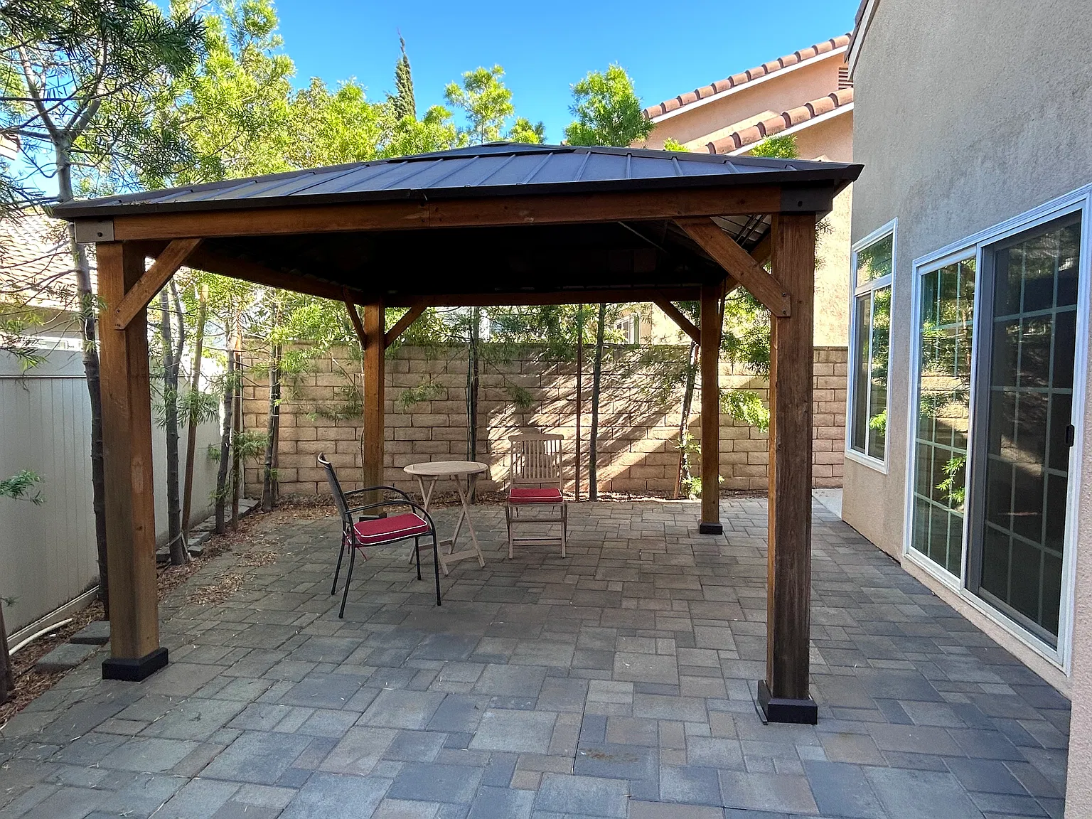 3 bed, 2.5 bath, 2544 sqft, $1,200 — Photo 2