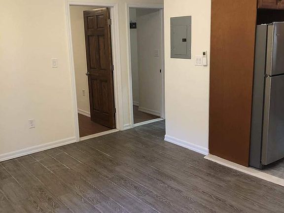 4th image of 2214 73rd St #1